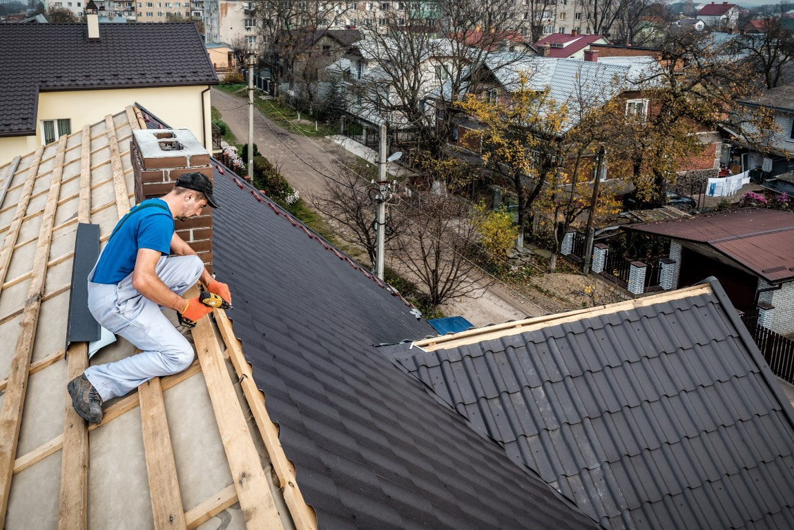average cost to tear off and replace roof